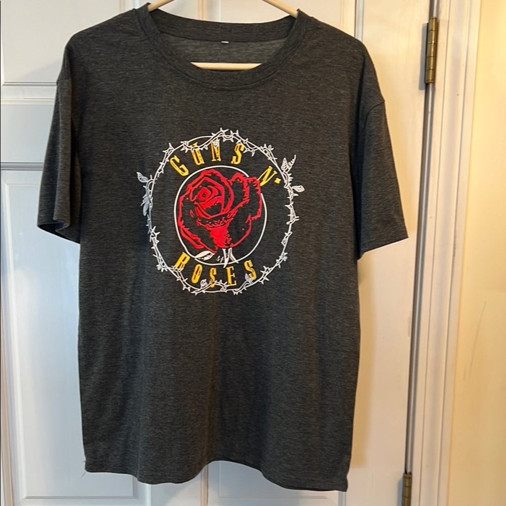 Guns N Roses Gray and Red Short Sleeve Tee with Bold Graphic